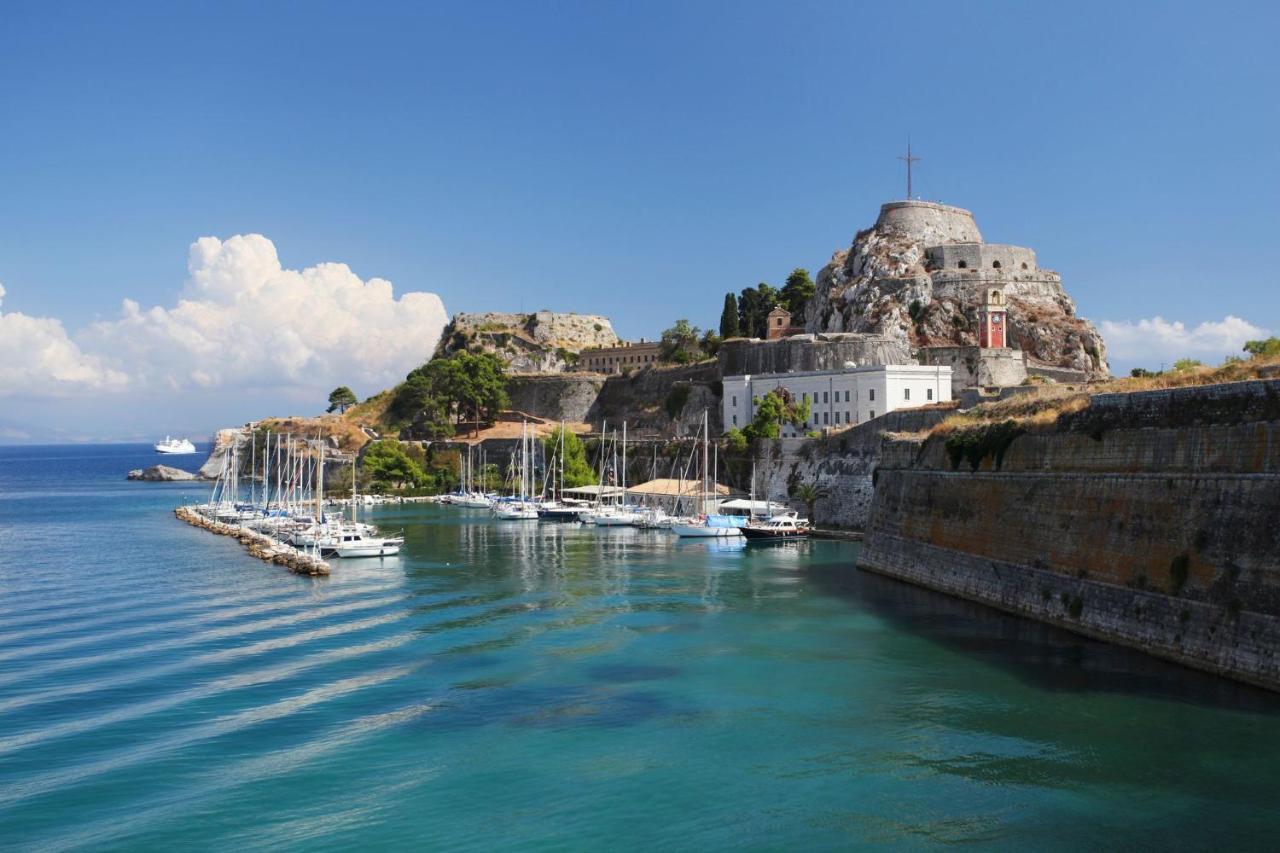 Spiros Corfu 公寓